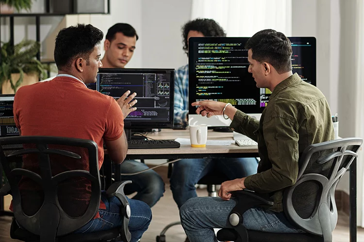 Equipe MLTech em reunião